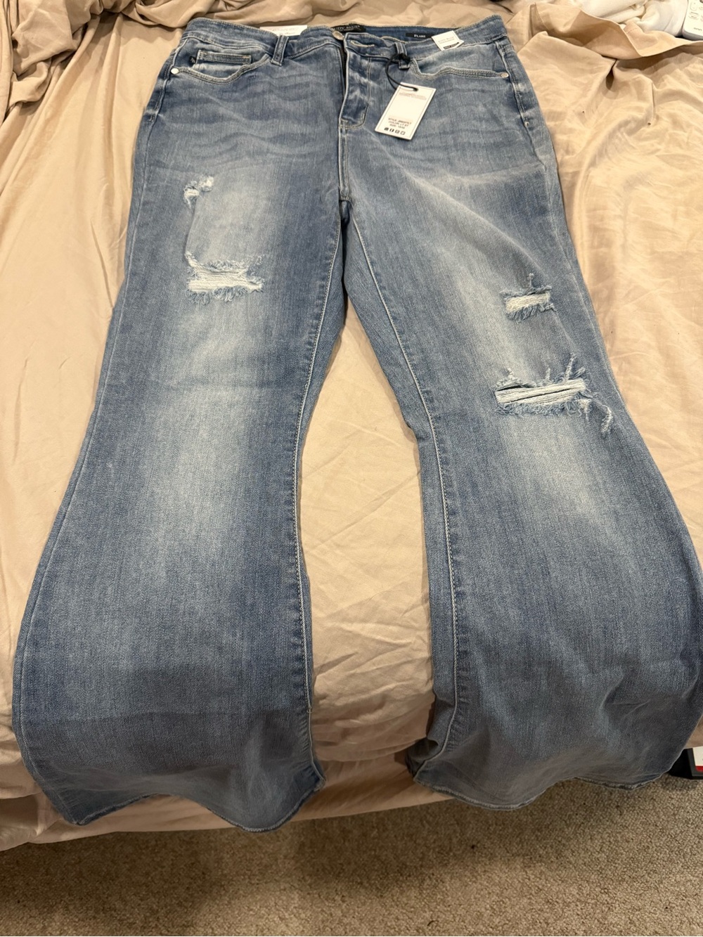 New! Judy Blue Light Blue Distressed Flare Jeans